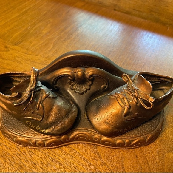 Vintage 1950s Chalkware Frame Copper Shoe Photo Frame Julias Gift - Picture 1 of 10